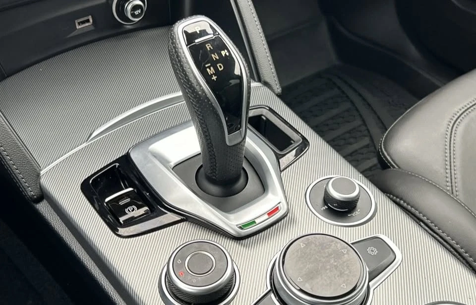 2022 Alfa Romeo Stelvio - Image 15 of 20