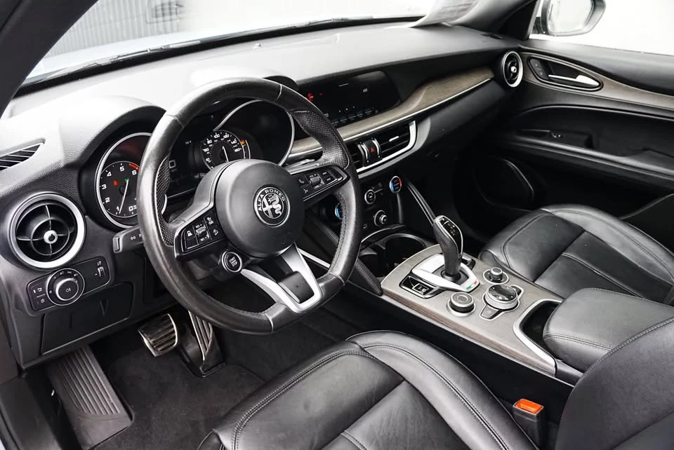 2022 Alfa Romeo Stelvio - Image 4 of 7
