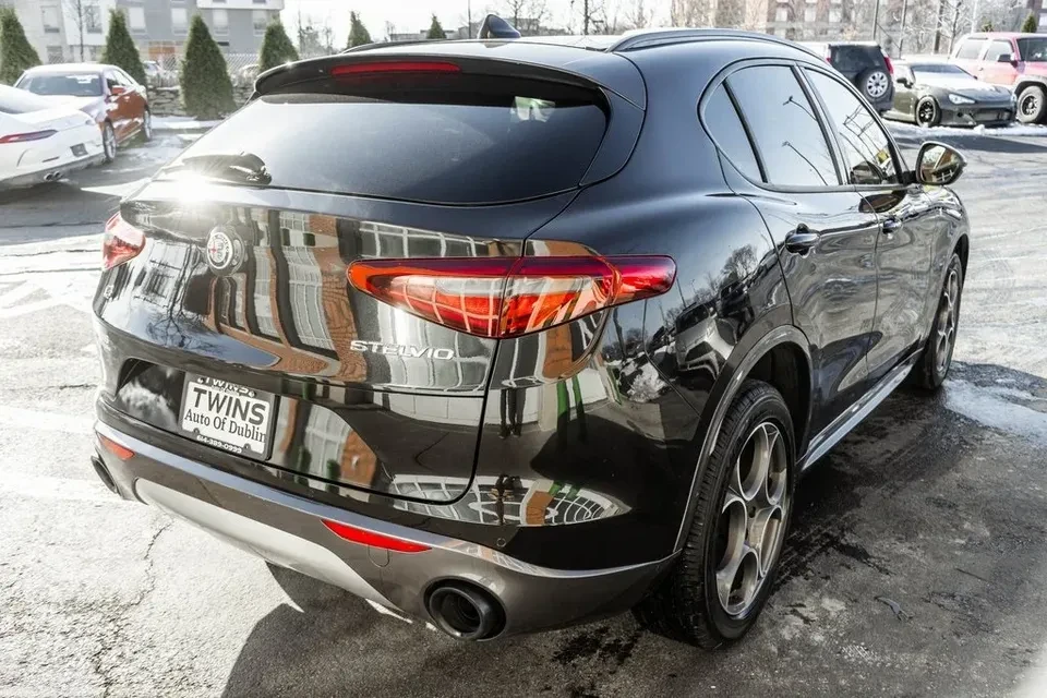 2022 Alfa Romeo Stelvio - Image 5 of 16