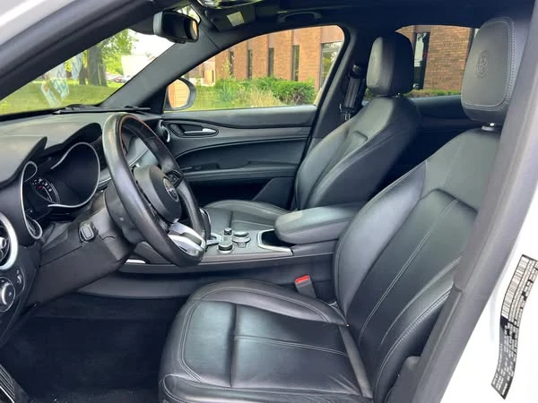 2022 Alfa Romeo Stelvio - Image 9 of 19