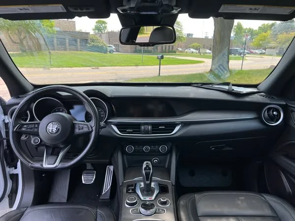 2022 Alfa Romeo Stelvio - Image 13 of 19