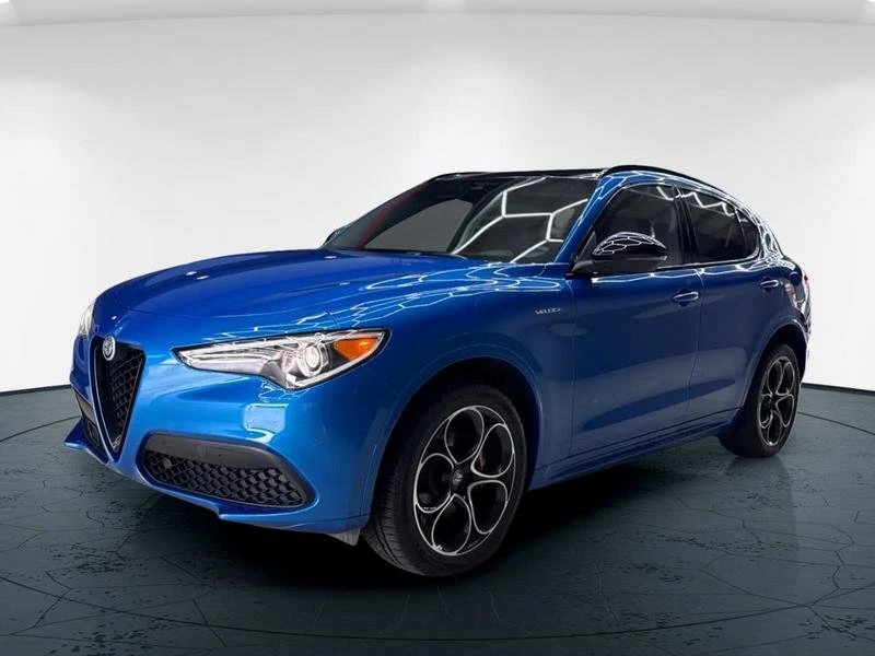 2022 Alfa Romeo Stelvio - Image 2 of 15