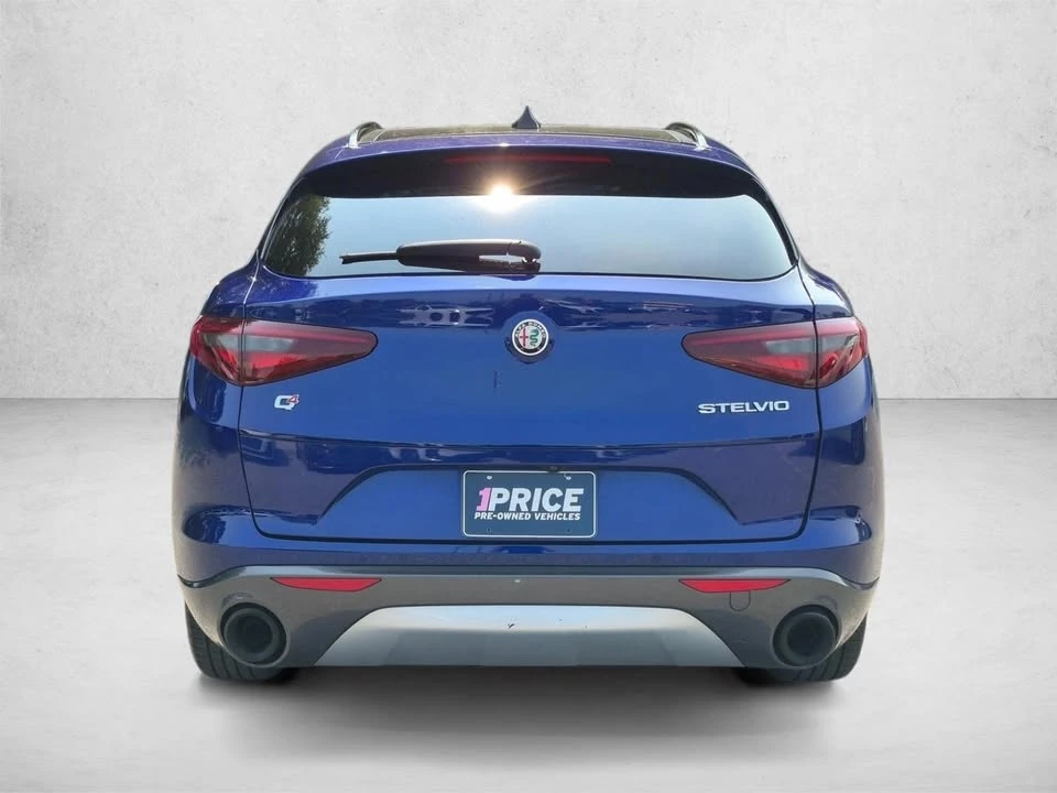 2022 Alfa Romeo Stelvio - Image 5 of 17
