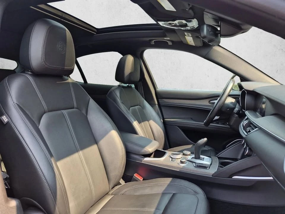 2022 Alfa Romeo Stelvio - Image 10 of 17