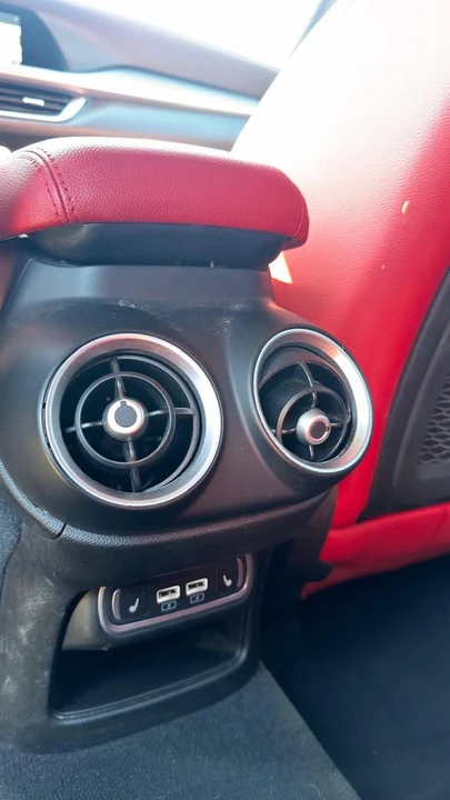 2022 Alfa Romeo Stelvio - Image 10 of 19