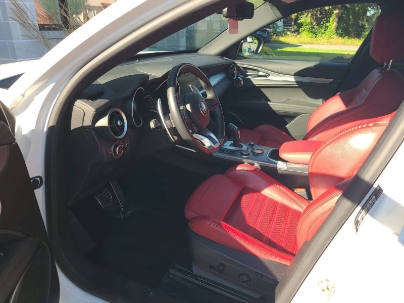 2022 Alfa Romeo Stelvio - Image 8 of 18