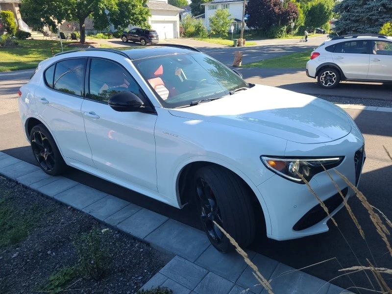 2022 Alfa Romeo Stelvio - Image 2 of 18