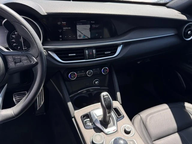 2022 Alfa Romeo Stelvio - Image 19 of 20