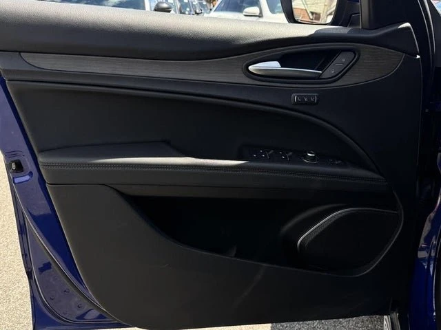 2022 Alfa Romeo Stelvio - Image 13 of 20