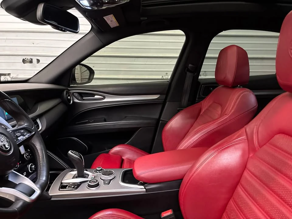 2022 Alfa Romeo Stelvio - Image 12 of 18