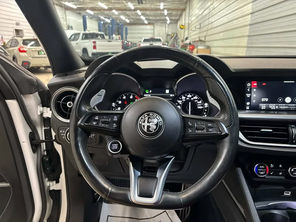 2022 Alfa Romeo Stelvio - Image 7 of 18