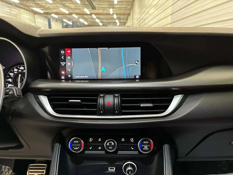 2022 Alfa Romeo Stelvio - Image 9 of 18