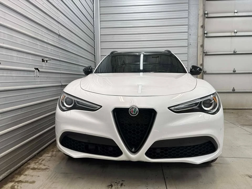 2022 Alfa Romeo Stelvio - Image 2 of 18
