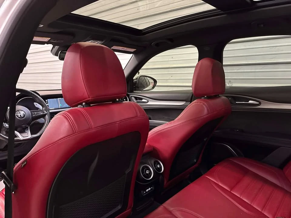2022 Alfa Romeo Stelvio - Image 15 of 18