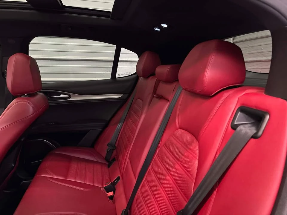 2022 Alfa Romeo Stelvio - Image 16 of 18