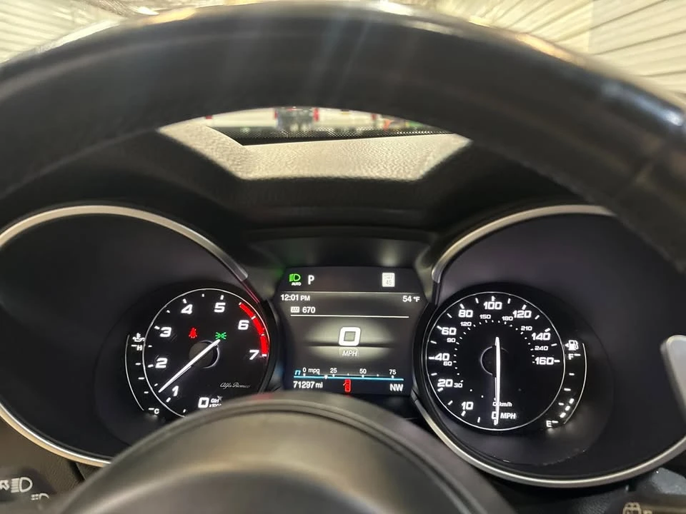 2022 Alfa Romeo Stelvio - Image 8 of 18