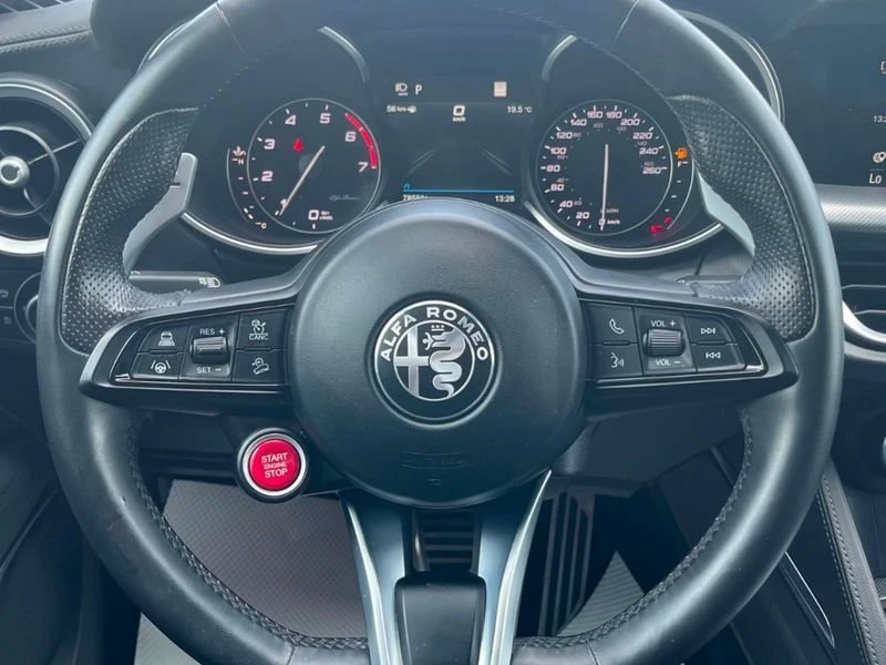 2022 Alfa Romeo Stelvio - Image 13 of 20