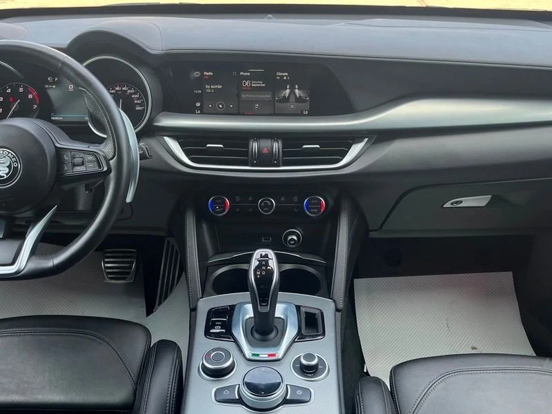2022 Alfa Romeo Stelvio - Image 15 of 20