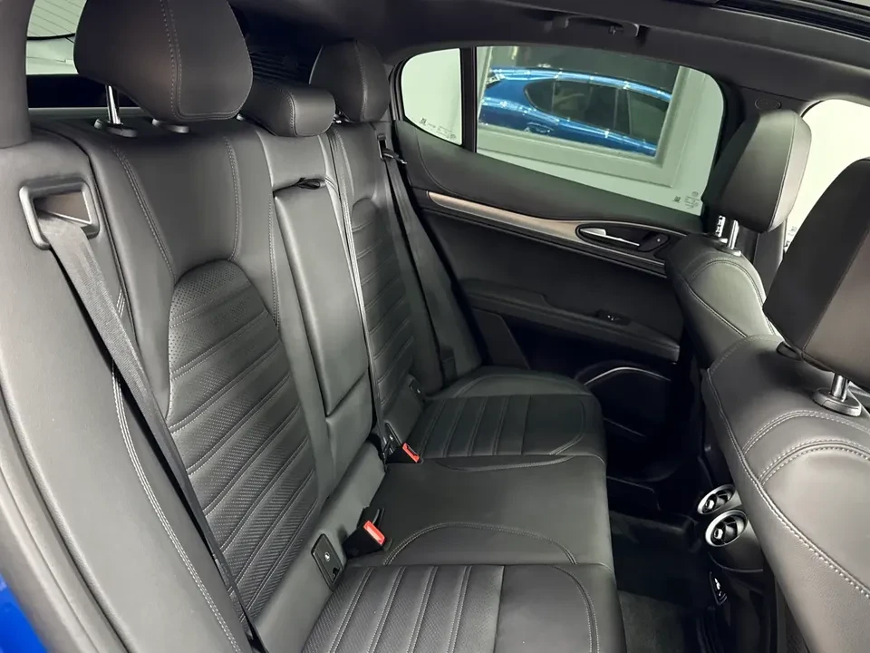 2022 Alfa Romeo Stelvio - Image 14 of 20