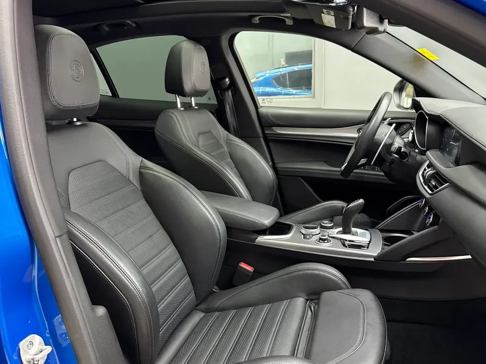 2022 Alfa Romeo Stelvio - Image 10 of 20