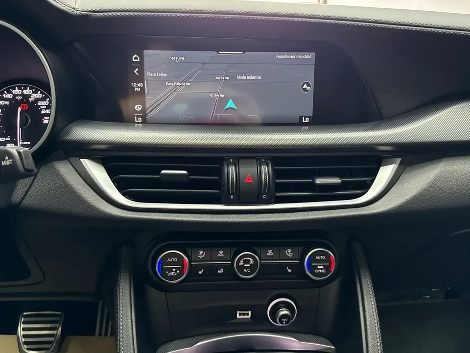 2022 Alfa Romeo Stelvio - Image 18 of 20