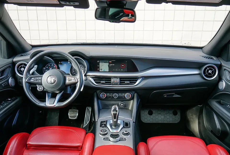 2022 Alfa Romeo Stelvio - Image 8 of 20