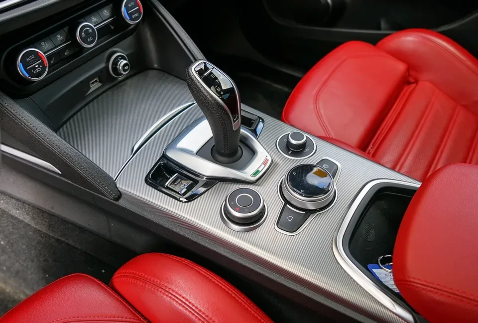 2022 Alfa Romeo Stelvio - Image 11 of 20