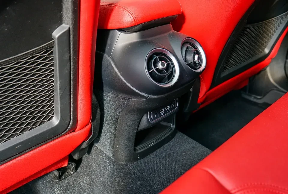 2022 Alfa Romeo Stelvio - Image 19 of 20