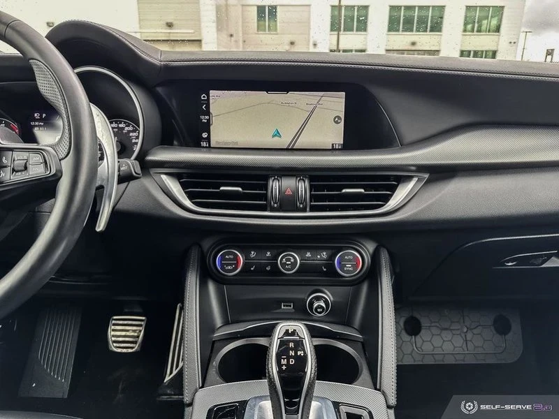 2022 Alfa Romeo Stelvio - Image 14 of 20
