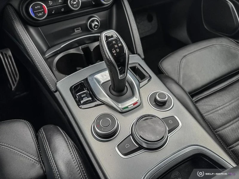 2022 Alfa Romeo Stelvio - Image 15 of 20
