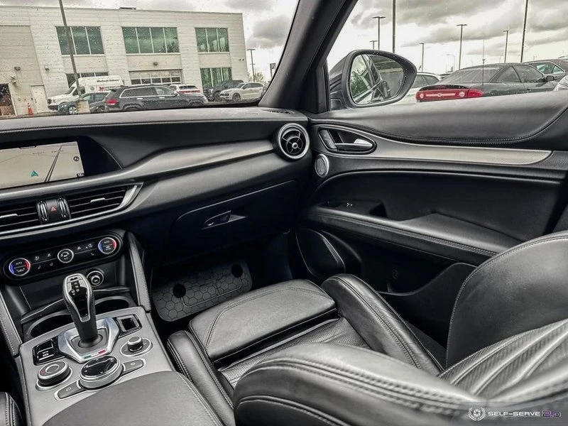 2022 Alfa Romeo Stelvio - Image 11 of 20