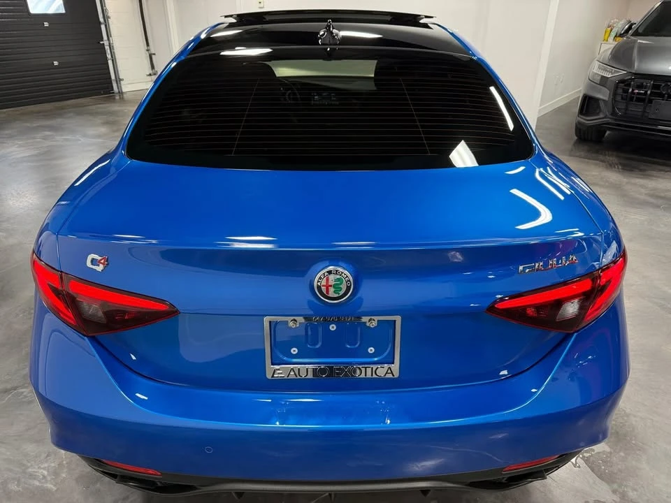 2022 Alfa Romeo Giulia - Image 3 of 20