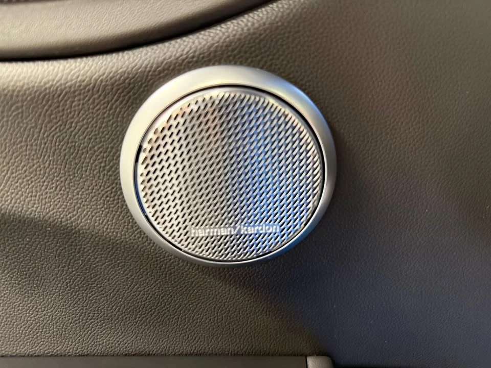 2022 Alfa Romeo Giulia - Image 10 of 20