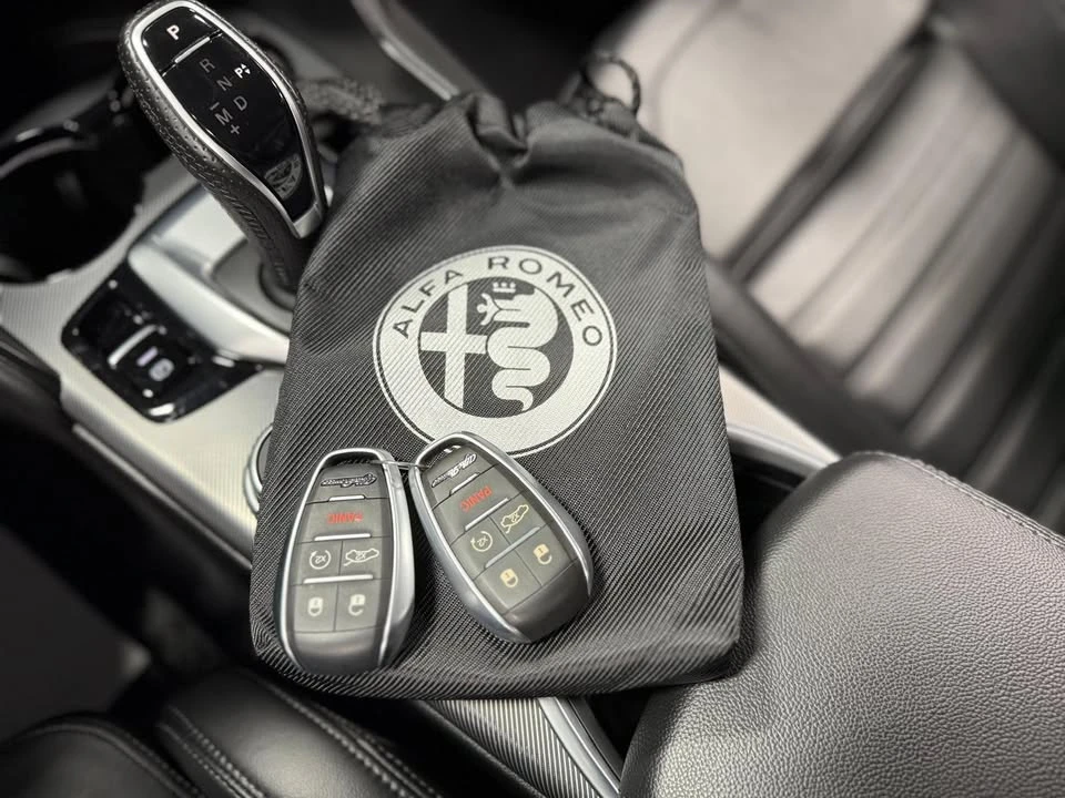 2022 Alfa Romeo Giulia - Image 20 of 20