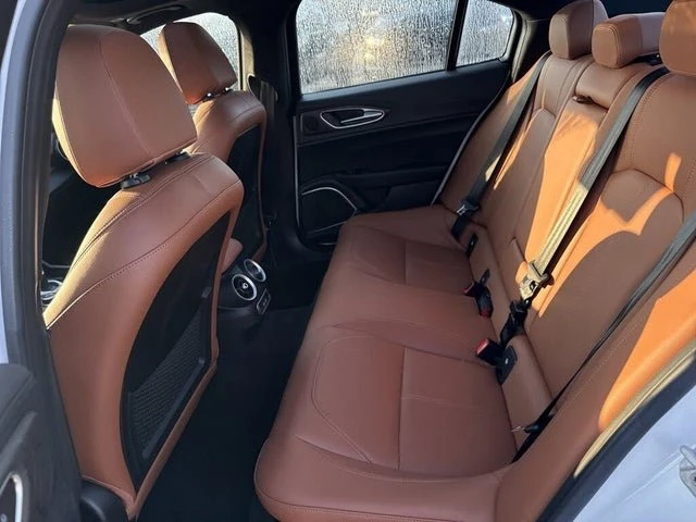 2022 Alfa Romeo Giulia - Image 7 of 16