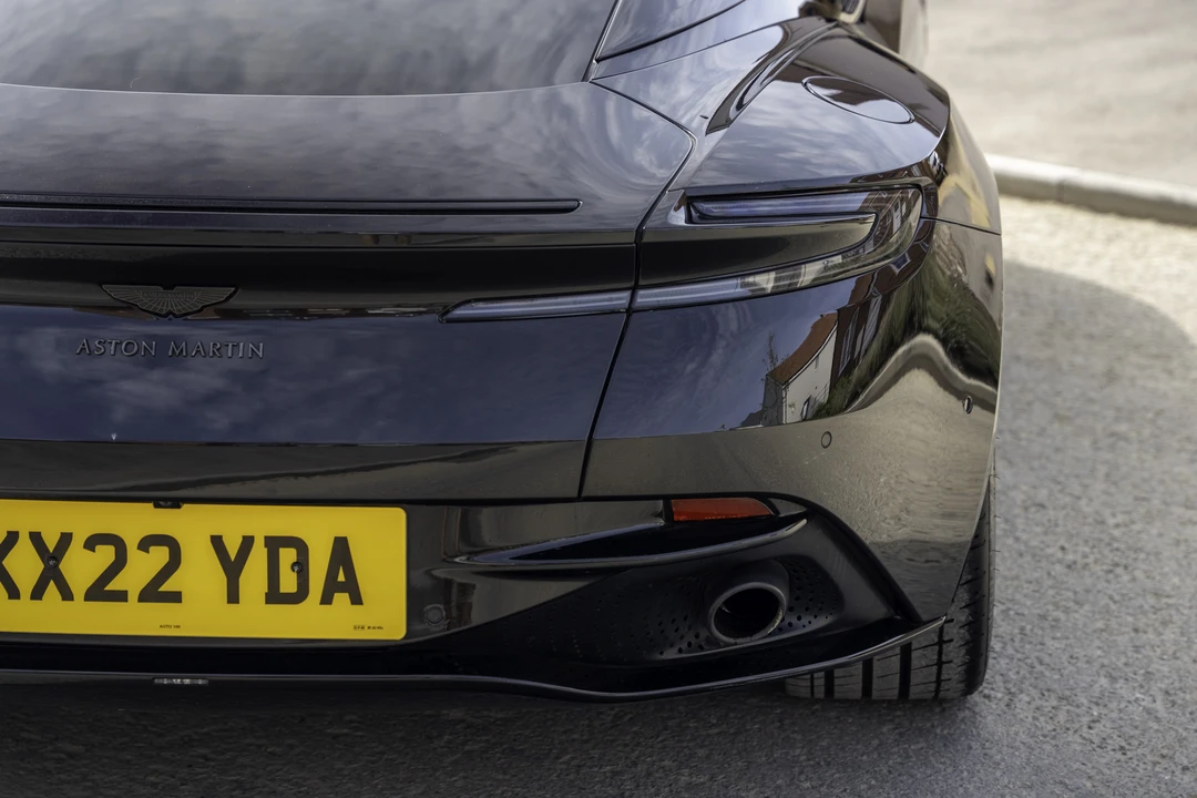 2022 Aston Martin DB11 V8 - Image 27 of 31