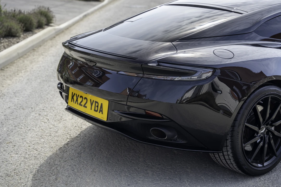 2022 Aston Martin DB11 V8 - Image 30 of 31