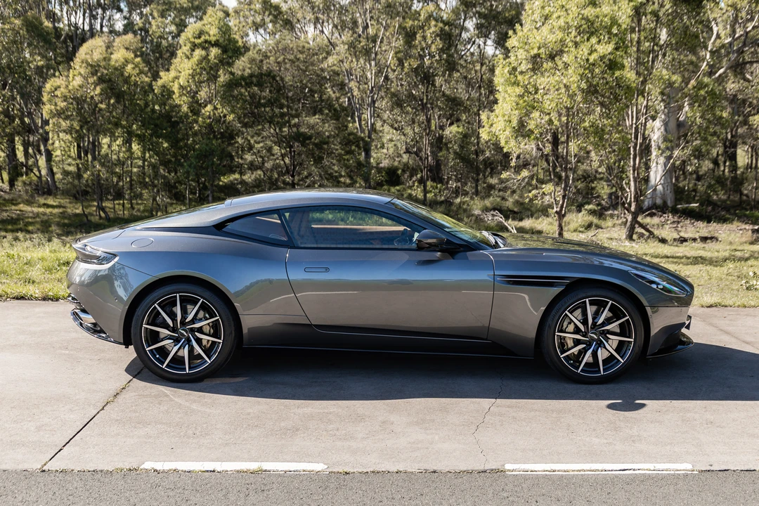 2022 Aston Martin DB11 V12 - Image 24 of 31