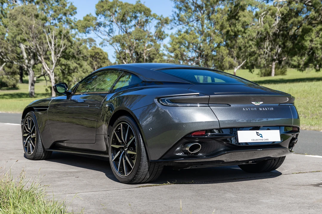 2022 Aston Martin DB11 V12 - Image 13 of 31