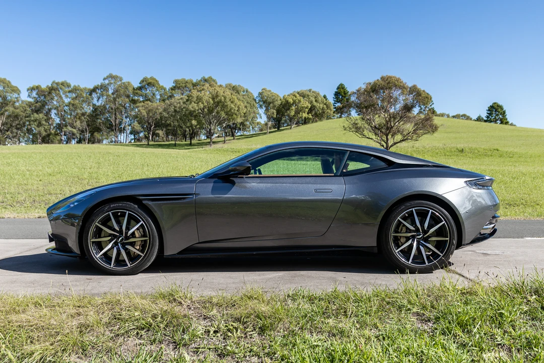 2022 Aston Martin DB11 V12 - Image 20 of 31