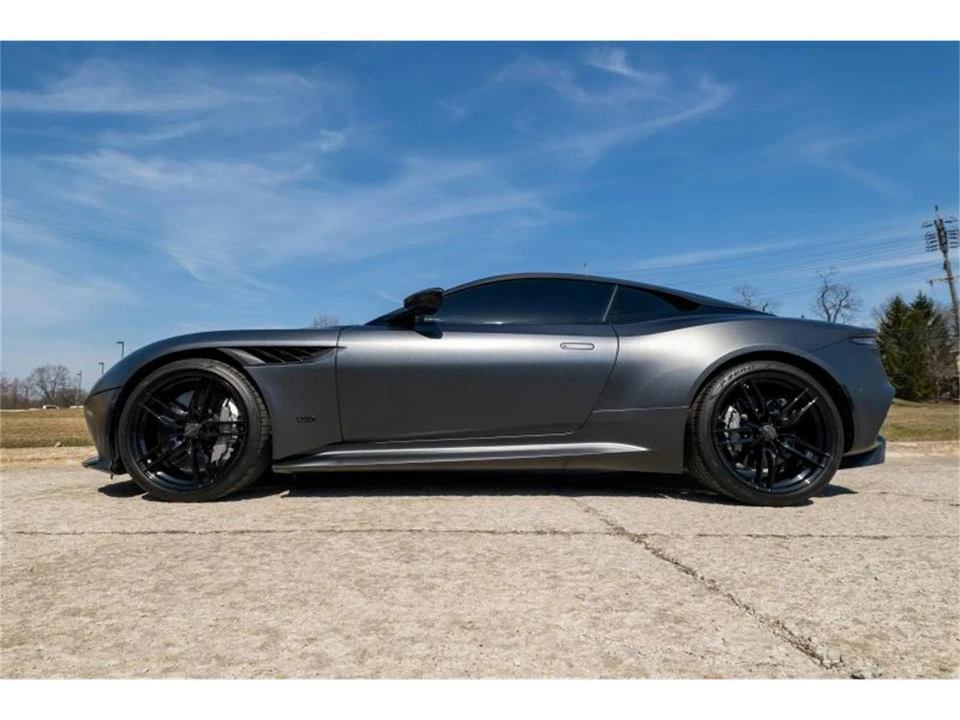 2022 Aston Martin DBS Superleggera - Image 5 of 31