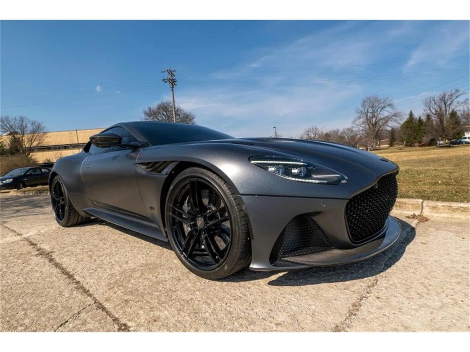 2022 Aston Martin DBS Superleggera - Image 17 of 31