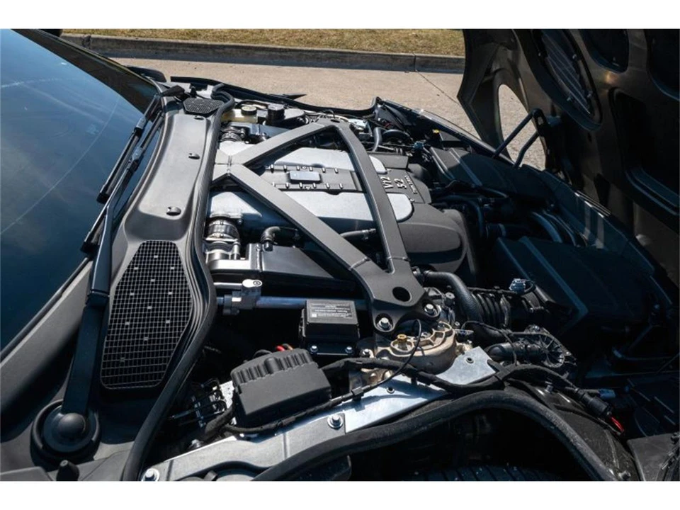 2022 Aston Martin DBS Superleggera - Image 28 of 31
