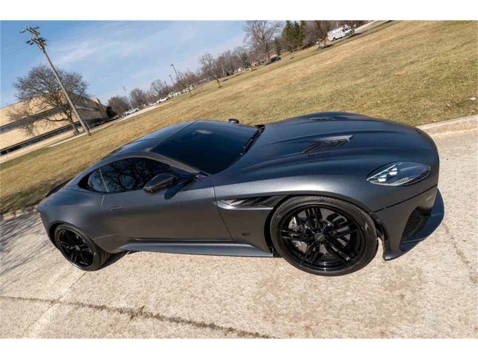 2022 Aston Martin DBS Superleggera - Image 19 of 31