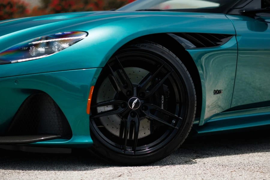 2022 Aston Martin DBS Superleggera - Image 8 of 15