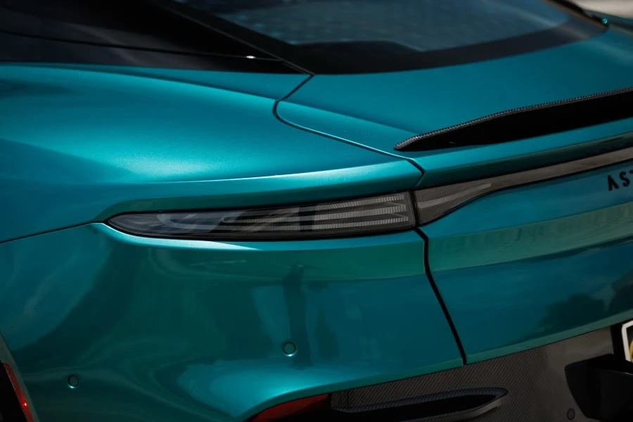 2022 Aston Martin DBS Superleggera - Image 9 of 15