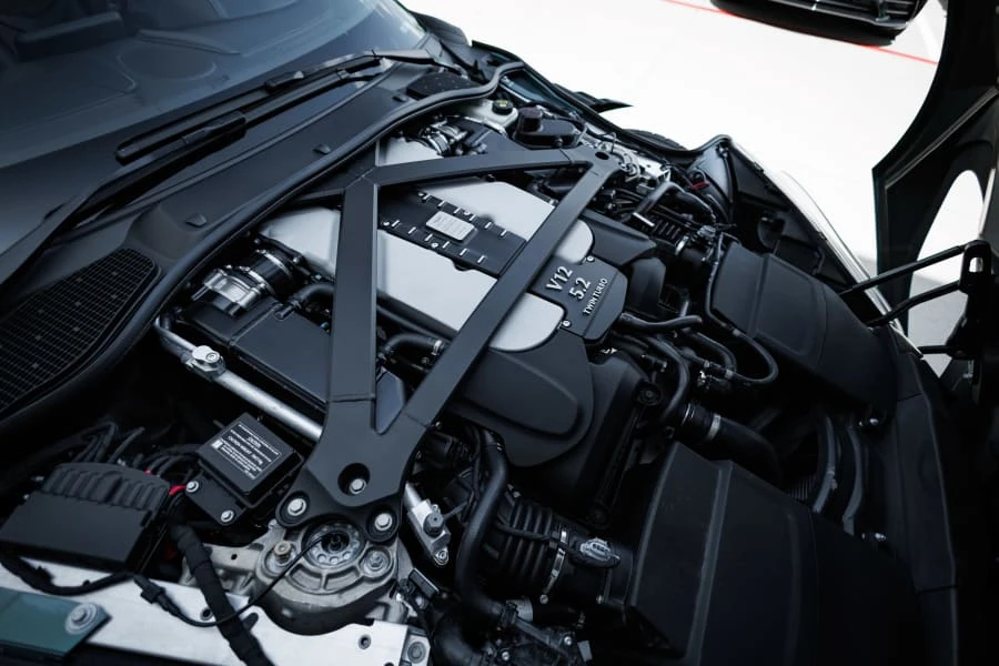 2022 Aston Martin DBS Superleggera - Image 13 of 15