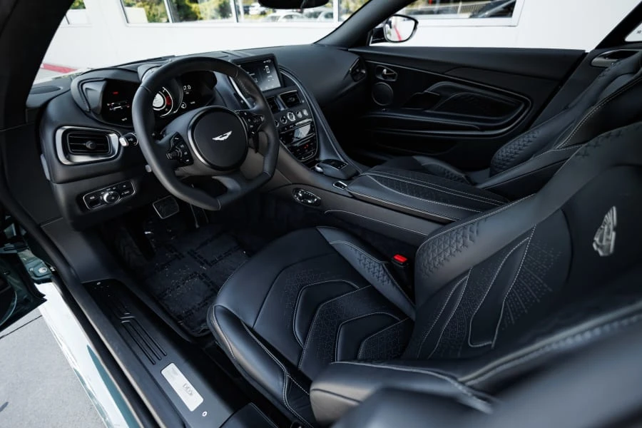 2022 Aston Martin DBS Superleggera - Image 10 of 15