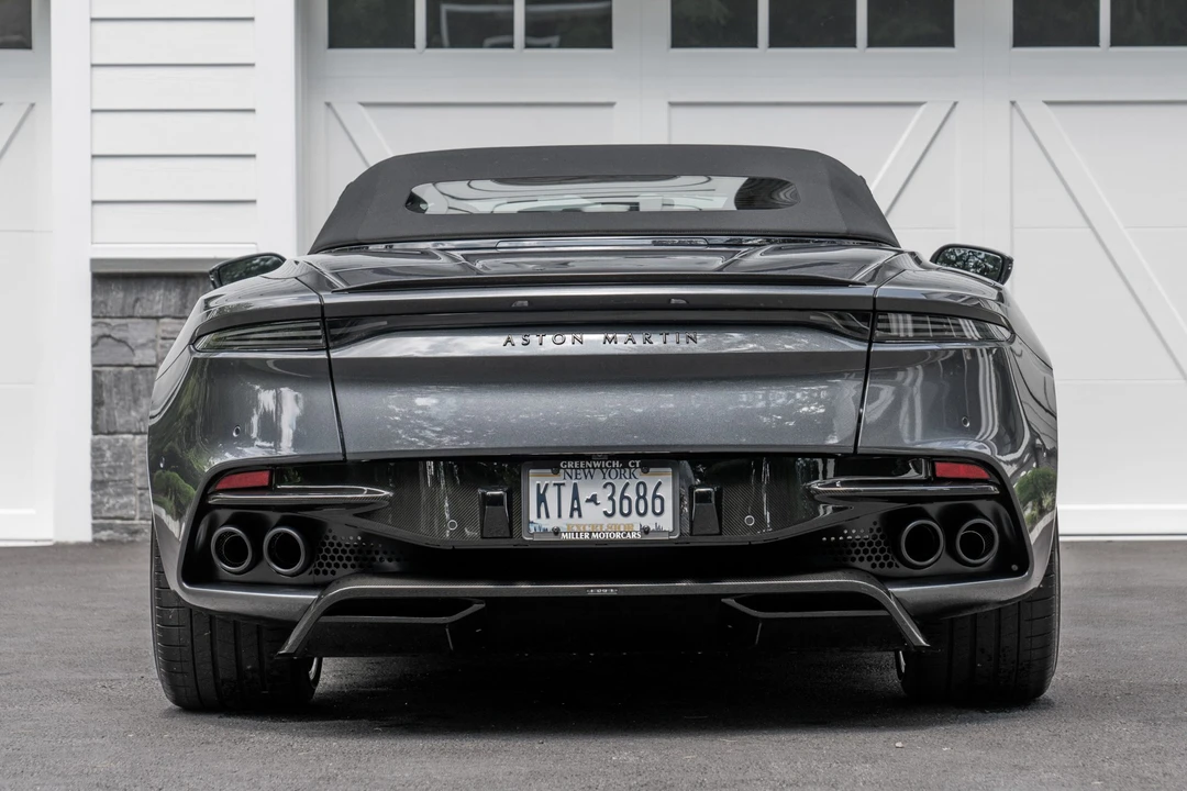 2022 Aston Martin DBS Superleggera - Image 5 of 31