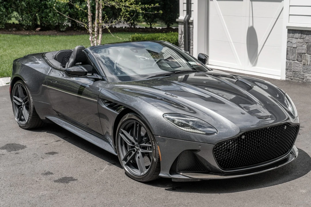 2022 Aston Martin DBS Superleggera - Image 10 of 31